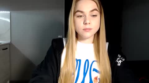 Snapshot of happy_fox_ chatting on 4, 2, 2025 happy_fox_ online show from 4, 2, 2025