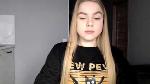 Snapshot of happy_fox_ chatting on 3, 3, 2025 happy_fox_ online show from 3, 3, 2025