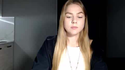 Snapshot of happy_fox_ chatting on 13, 11, 2025 happy_fox_ online show from 13, 11, 2025