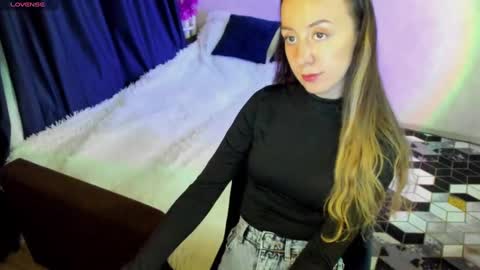 Snapshot of happystephanie chatting on 12, 12, 2024 Stephanie online show from 12, 12, 2024