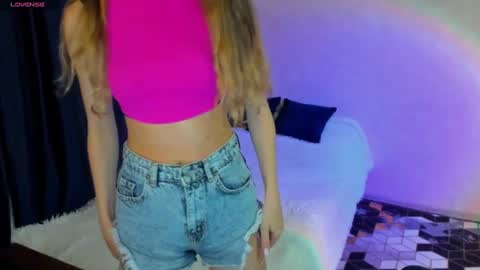 Snapshot of happystephanie chatting on 19, 12, 2024 Stephanie online show from 19, 12, 2024