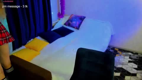 Snapshot of happystephanie chatting on 8, 3, 2025 Stephanie online show from 8, 3, 2025