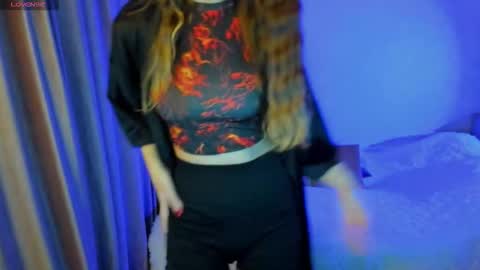 Snapshot of happystephanie chatting on 4, 10, 2025 Stephanie online show from 4, 10, 2025