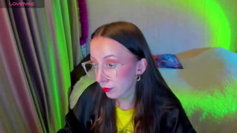 Snapshot of happystephanie chatting on 14, 12, 2025 Stephanie online show from 14, 12, 2025