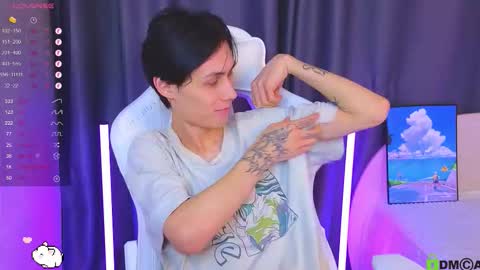 Mark online show from 4, 12, 2025