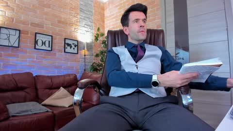 Snapshot of hard_and_juici chatting on 10, 3, 2025 Steve online show from 10, 3, 2025