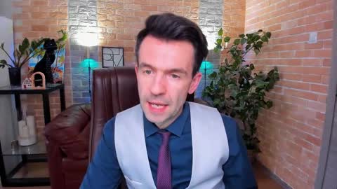 Snapshot of hard_and_juici chatting on 10, 3, 2025 Steve online show from 10, 3, 2025