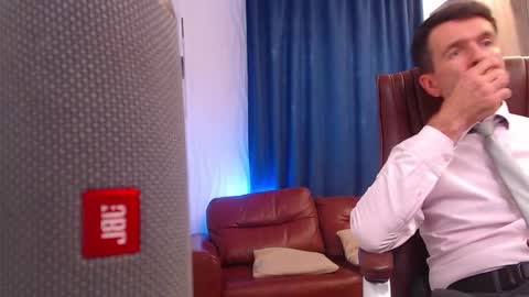 Snapshot of hard_and_juici chatting on 18, 9, 2025 Steve online show from 18, 9, 2025