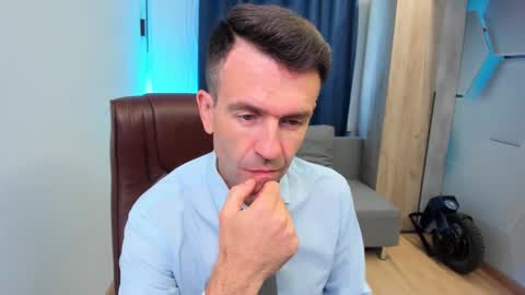 Snapshot of hard_and_juici chatting on 1, 10, 2025 Steve online show from 1, 10, 2025