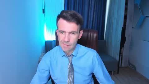 Snapshot of hard_and_juici chatting on 9, 10, 2025 Steve online show from 9, 10, 2025