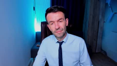 Snapshot of hard_and_juici chatting on 12, 10, 2025 Steve online show from 12, 10, 2025