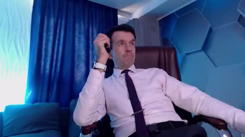 Snapshot of hard_and_juici chatting on 17, 10, 2025 Steve online show from 17, 10, 2025