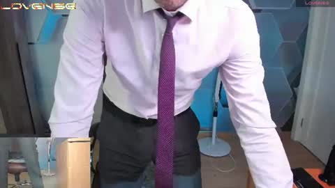 Snapshot of hard_and_juici chatting on 18, 6, 2026 Steve online show from 18, 6, 2026