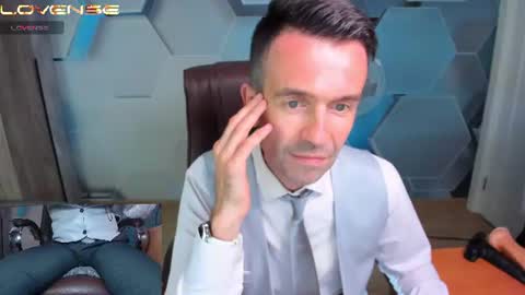 Snapshot of hard_and_juici chatting on 27, 6, 2026 Steve online show from 27, 6, 2026