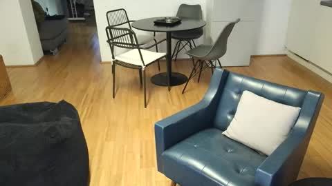 Chris online show from 19, 4, 2026