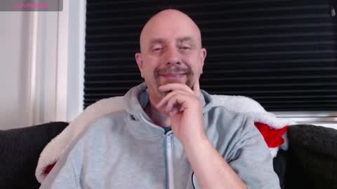 MrLazy online show from 6, 1, 2025