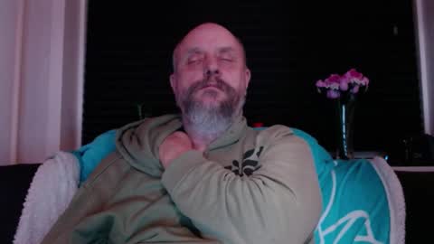 MrLazy online show from 9, 2, 2026