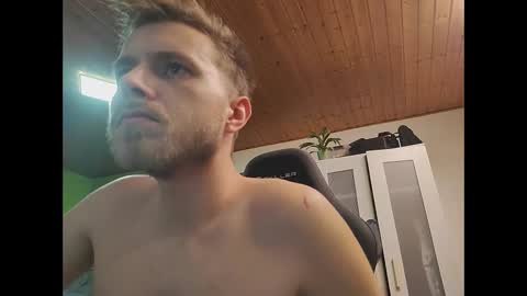 Snapshot of hardtechno_xxx chatting on 1, 1, 2025 hardtechno_xxx online show from 1, 1, 2025