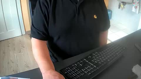 hardy3251 online show from 17, 9, 2025