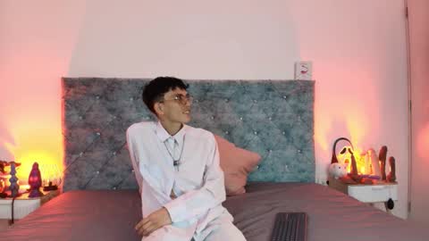 H A R I   A N D R E online show from 7, 1, 2026