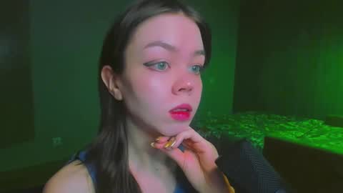 Snapshot of haribo_asmr chatting on 18, 12, 2024 Miss Hari online show from 18, 12, 2024