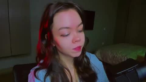 Snapshot of haribo_asmr chatting on 12, 2, 2025 Miss Hari online show from 12, 2, 2025