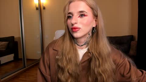 Julia online show from 9, 4, 2026