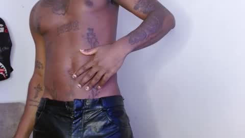 harley_quinnn111 online show from 16, 11, 2025