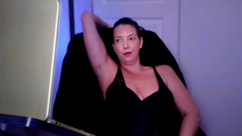 Snapshot of harleydson chatting on 17, 6, 2026 Harley Dawson online show from 17, 6, 2026