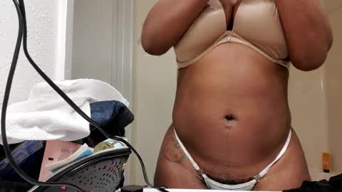 Harmonie Marquise online show from 5, 3, 2025