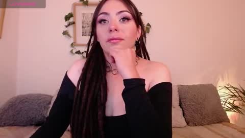 Harmony    Please help me to reach 100 thumbs up online show from 22, 2, 2025