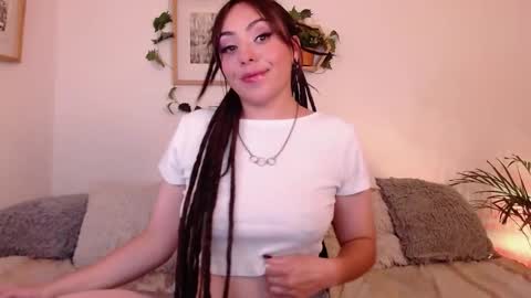 Harmony    Please help me to reach 100 thumbs up online show from 2, 3, 2025