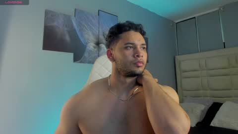 Harry Zandes online show from 3, 12, 2024