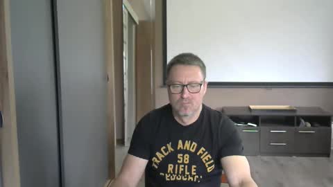 Snapshot of harrysnake chatting on 8, 10, 2025 HarrySnake online show from 8, 10, 2025