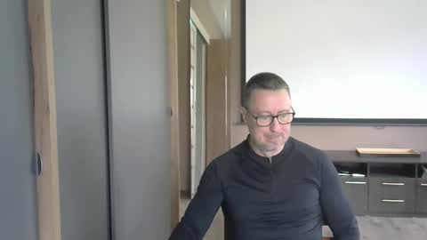 Snapshot of harrysnake chatting on 15, 10, 2025 HarrySnake online show from 15, 10, 2025