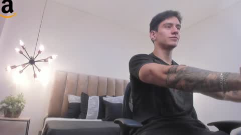 Snapshot of harryy_joness chatting on 13, 12, 2024 Harry Jones online show from 13, 12, 2024