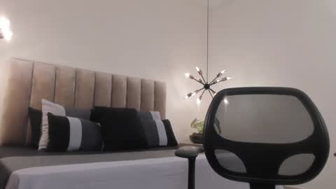 Snapshot of harryy_joness chatting on 8, 1, 2025 Harry Jones online show from 8, 1, 2025