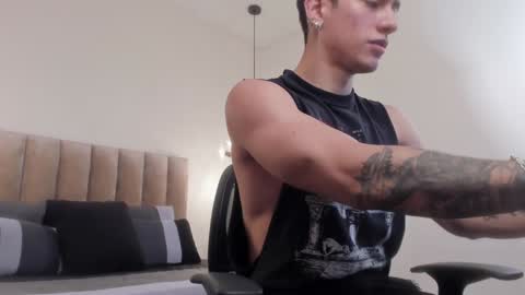 Snapshot of harryy_joness chatting on 11, 1, 2025 Harry Jones online show from 11, 1, 2025