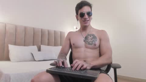 Snapshot of harryy_joness chatting on 17, 1, 2025 Harry Jones online show from 17, 1, 2025
