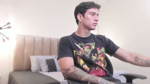 Snapshot of harryy_joness chatting on 8, 2, 2025 Harry Jones online show from 8, 2, 2025