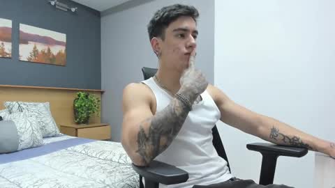 Snapshot of harryy_joness chatting on 11, 2, 2025 Harry Jones online show from 11, 2, 2025