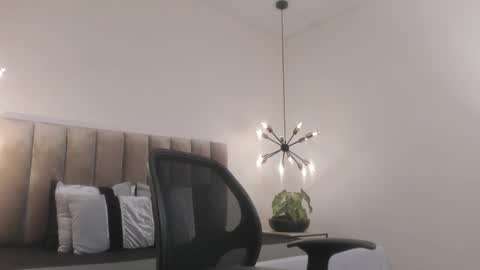 Snapshot of harryy_joness chatting on 18, 2, 2025 Harry Jones online show from 18, 2, 2025