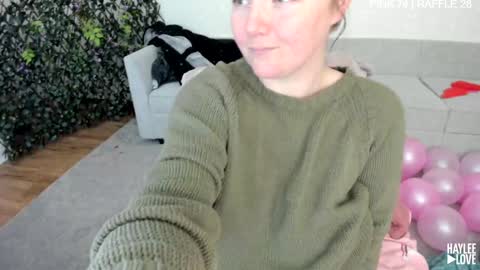 Snapshot of haylee_love chatting on 7, 3, 2026 Haylee Love online show from 7, 3, 2026