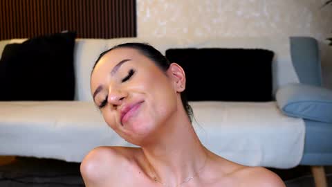 Snapshot of hayliemilf chatting on 2, 2, 2025 Haylie online show from 2, 2, 2025