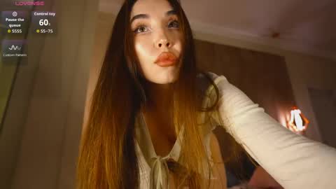Snapshot of hayneiko_01 chatting on 8, 5, 2026 Maneki-Neko online show from 8, 5, 2026