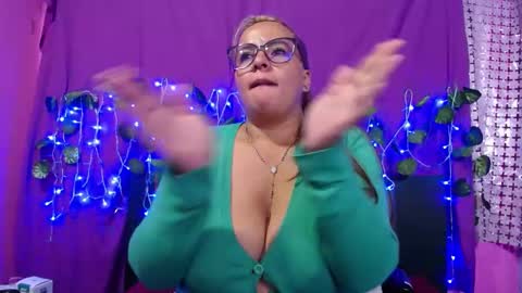 Snapshot of hazel_34 chatting on 22, 2, 2025 hazel online show from 22, 2, 2025