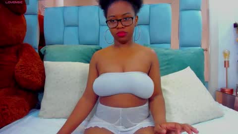 Snapshot of hazel_lanee chatting on 8, 3, 2026 hazel_lanee online show from 8, 3, 2026