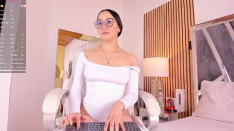Snapshot of hazel_ross_tcw chatting on 19, 2, 2025 Hazel online show from 19, 2, 2025