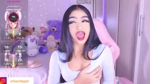 Snapshot of hazelbabee_ chatting on 20, 6, 2026 Lynn online show from 20, 6, 2026