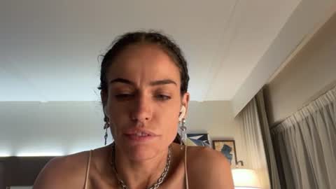 Snapshot of healyremyremy chatting on 20, 6, 2026 Hallie online show from 20, 6, 2026